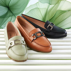 Trim Loafer POSEY
 * Black, Khaki, Tan
 * Smart Casual
 * Super Comfort
Just $59.95
https://www.baretraps.com.au/buy/shoes~moccs/posey-khaki