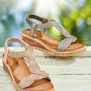 PHOEBE Woven Sandal by Bare Traps
Low Natural Wedge
Footbed Insole
ALL DAY WEAR
https://www.baretraps.com.au/buy/shoes~wedges/phoebe-champagne