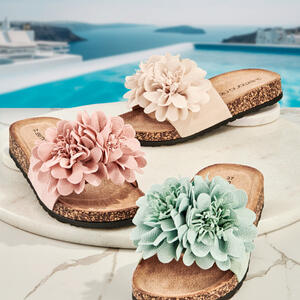 CASK by Simona Ricci
 - Flower Resort Slide
 - Moulded Cork Wedge
 - 4 Colours
Just $39.95
https://www.baretraps.com.au/buy/shoes~slides/cask-pink

 #Slides #flats #slidesandals