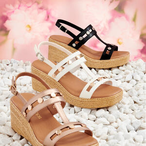 LOFTY by Bare Traps
Classy Mid Wedge Sandal
3 Colours - Black, Champagne & White
Instore and Online Now
https://www.baretraps.com.au/buy/shoes~wedges/lofty-champagne
#wedges #sandals #springfashion