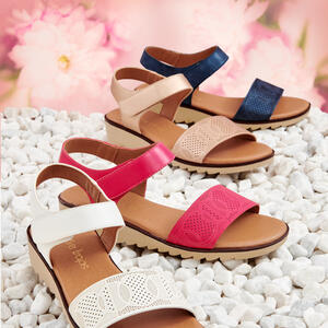 Bare Traps Spring Euro Range has arrived!

JINTZ sandal is a Y back pattern with a lovely patterned lasercut to the front strap.

4 Colours = Navy, Champagne, Fuchsia and White

Instore and Online NOW 
Just $69.95
https://www.baretraps.com.au/buy/shoes~sandals/jintz-champagne