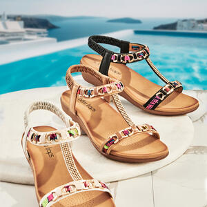 FONDA Multi Lace - Gold Trim Slide
 * Beautifully detailed low wedge sandal
 * 3 super colours - Black, Natural and White
In store and online now.
https://www.baretraps.com.au/buy/shoes~wedges/fonda-white 

#slides #wedges #chicfashion #HushPuppies