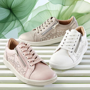 ADMIRE - Bare Traps Leather Zip Sneaker
 - Soft Lining
 - Leather Footform Sock
 - Flexi Rubber Sole
 - 4 Colours - Blush, Metal, Navy & White
 - Sizing 36 to 42
Great value at $99.95
Online or Instore NOW
https://www.baretraps.com.au/buy/shoes~sport-casuals/admire-metal

 #ComfortShoes #NaVyShoes #dianaferrari #hushpuppy #newshoes #lifestyle #sneakers #sotd #autumnfashion #smartcasual #instashoe #goldcoastfashion #casualshoe #lifestyleshoes #metallicshoes