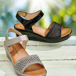 Simona Ricci BAYOU Wedge

* Diamante and Lasercut Vamp design
* Low Covered Wedge
* Y Back with Velcro
Black & Pewter
Instore and Online NOW
https://www.baretraps.com.au/buy/shoes~wedges/bayou-black