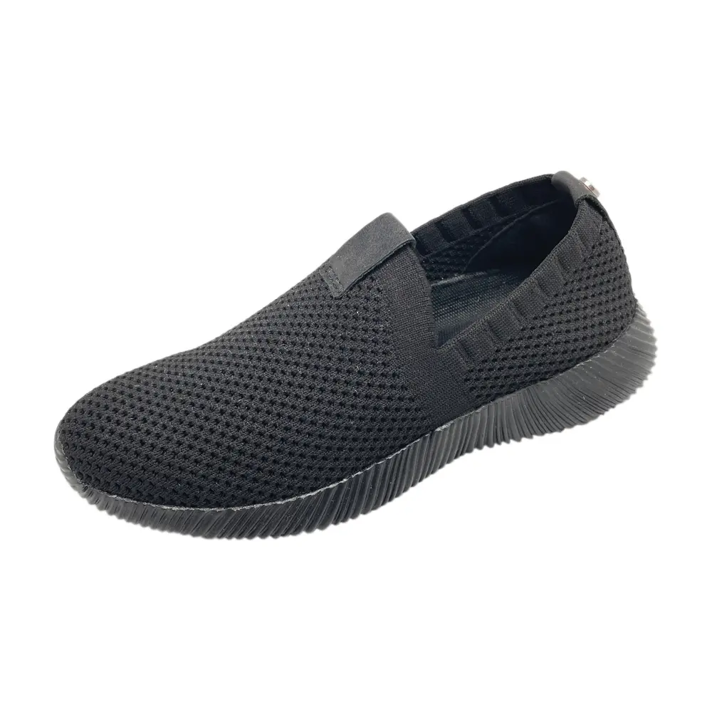 Stride Black bare traps shoes